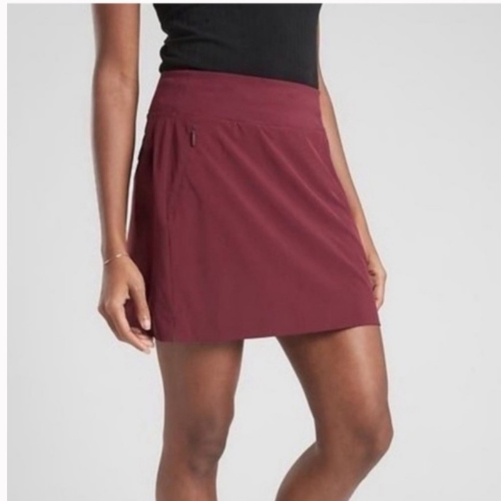Athleta Soho Skort in burgundy Size 4